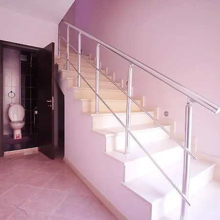 Duplex In Sintriacourtpremium شقة بالشيك