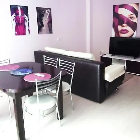 شقة Duplex In Sintriacourtpremium بالشيك