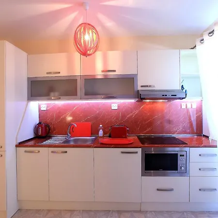 Duplex In Sintriacourtpremium شقة