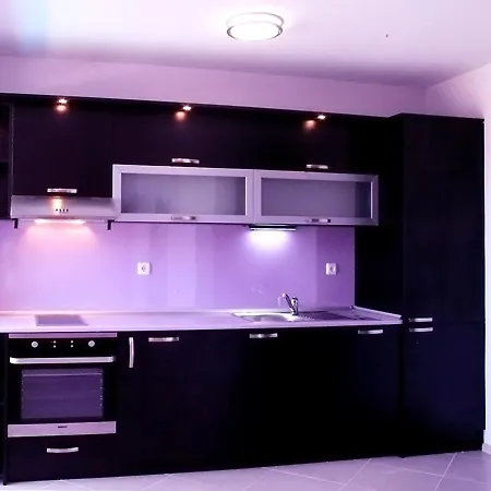 Duplex In Sintriacourtpremium شقة *