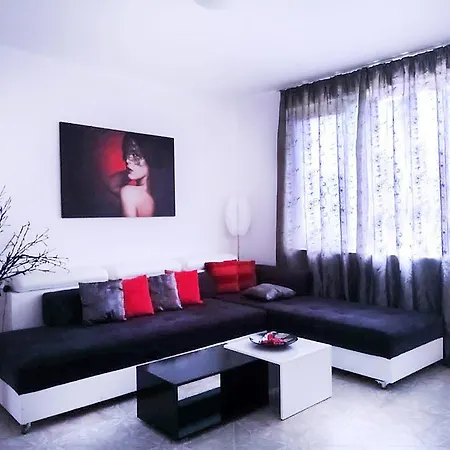 شقة Duplex In Sintriacourtpremium *