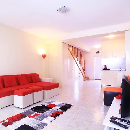 شقة Duplex In Sintriacourtpremium *