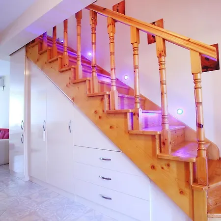Duplex In Sintriacourtpremium بالشيك