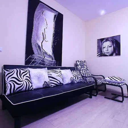 Appartement Duplex In Sintriacourtpremium