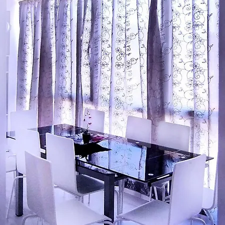 Appartement Duplex In Sintriacourtpremium